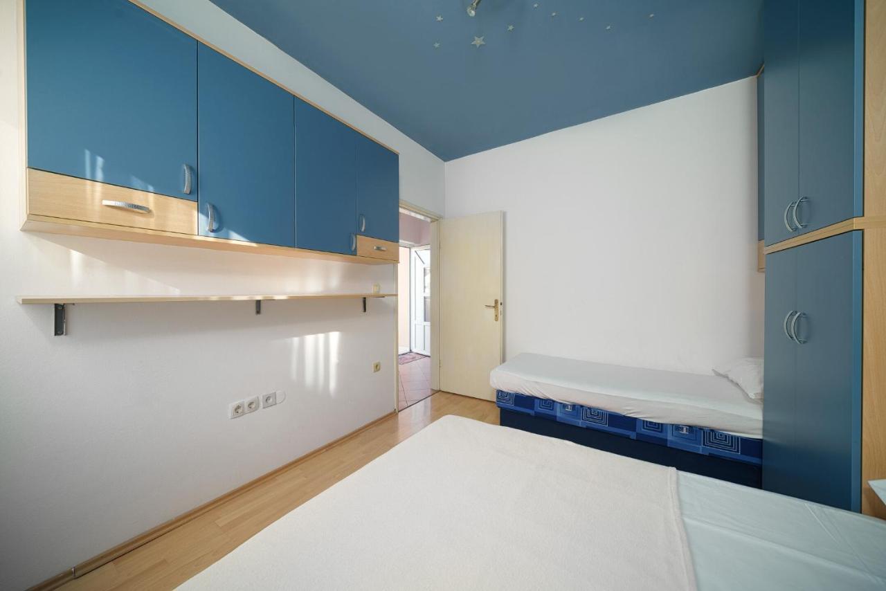 Apartmani Nedoklan ซรีมา ภายนอก รูปภาพ