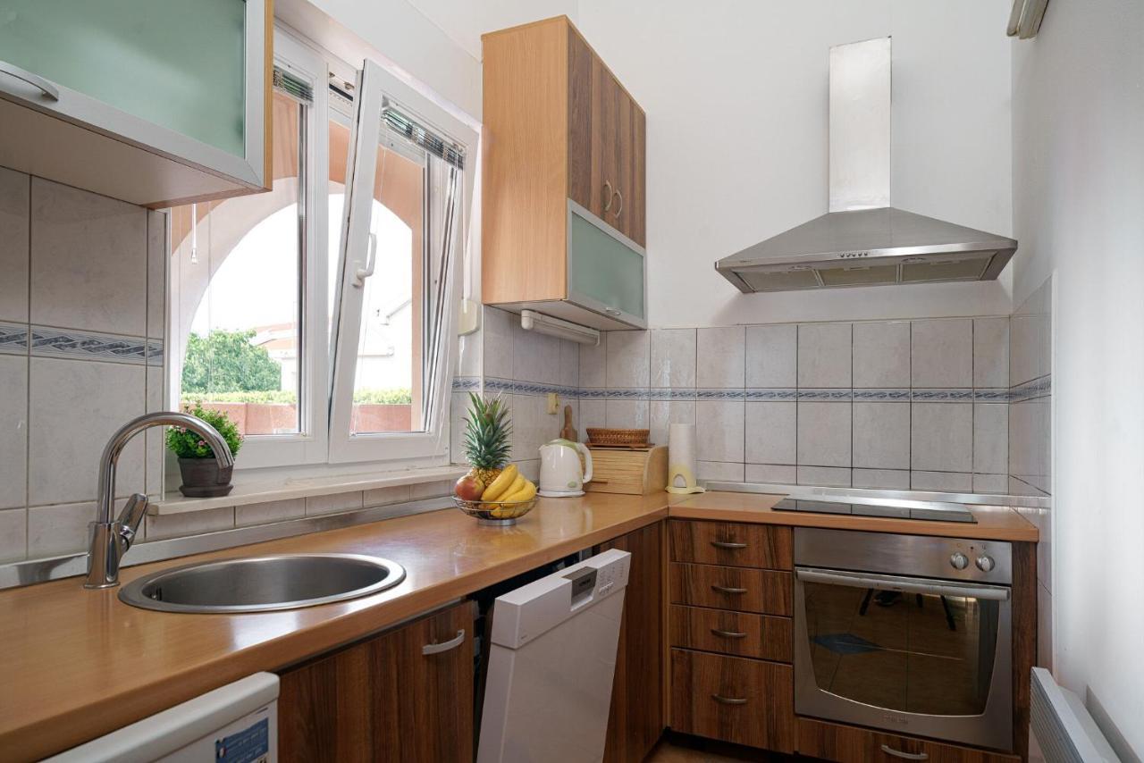 Apartmani Nedoklan ซรีมา ภายนอก รูปภาพ