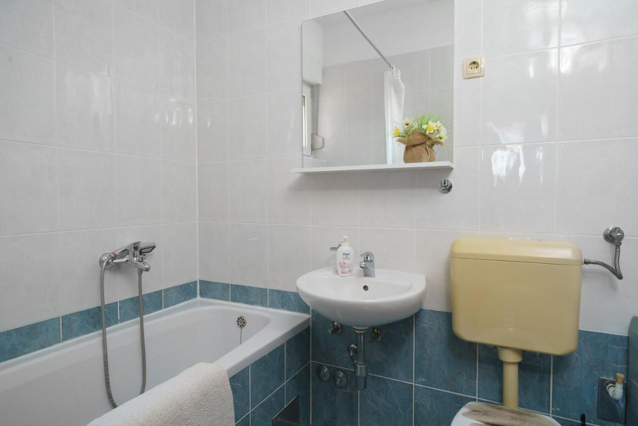 Apartmani Nedoklan ซรีมา ภายนอก รูปภาพ