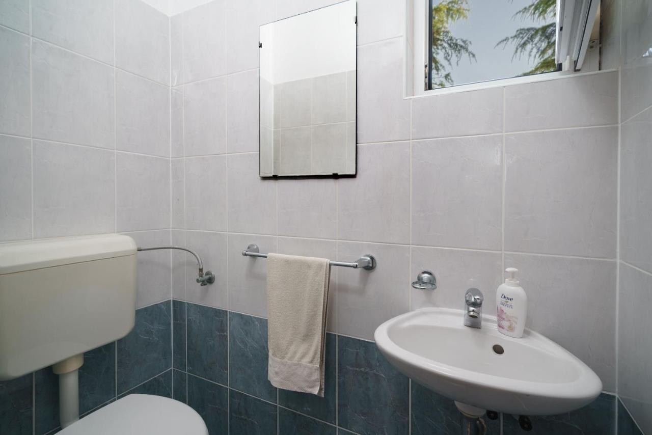 Apartmani Nedoklan ซรีมา ภายนอก รูปภาพ