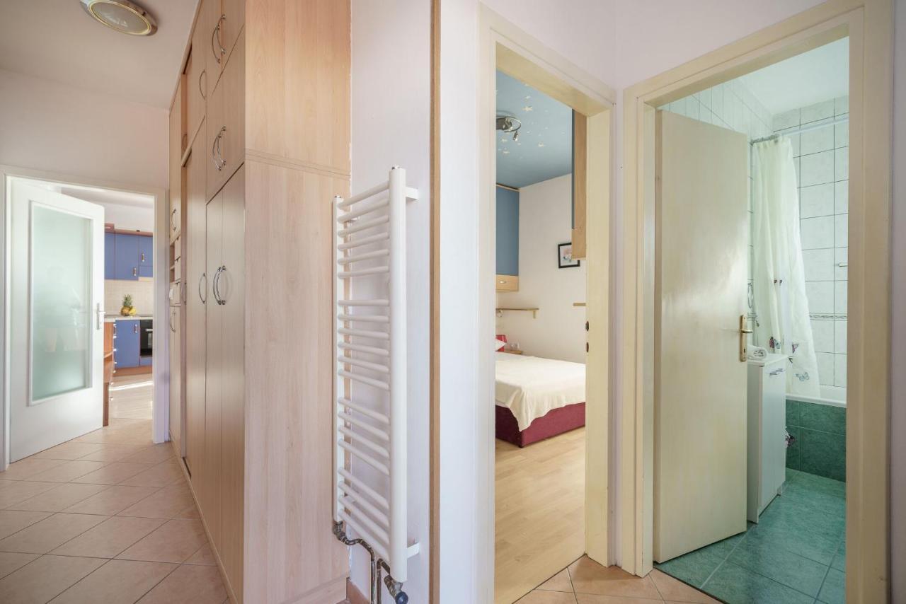 Apartmani Nedoklan ซรีมา ภายนอก รูปภาพ