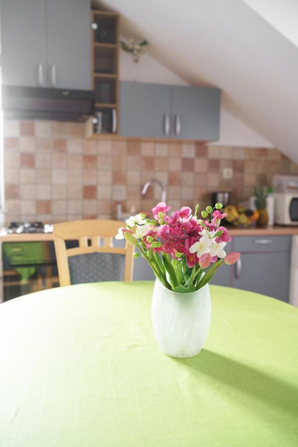 Apartmani Nedoklan ซรีมา ภายนอก รูปภาพ