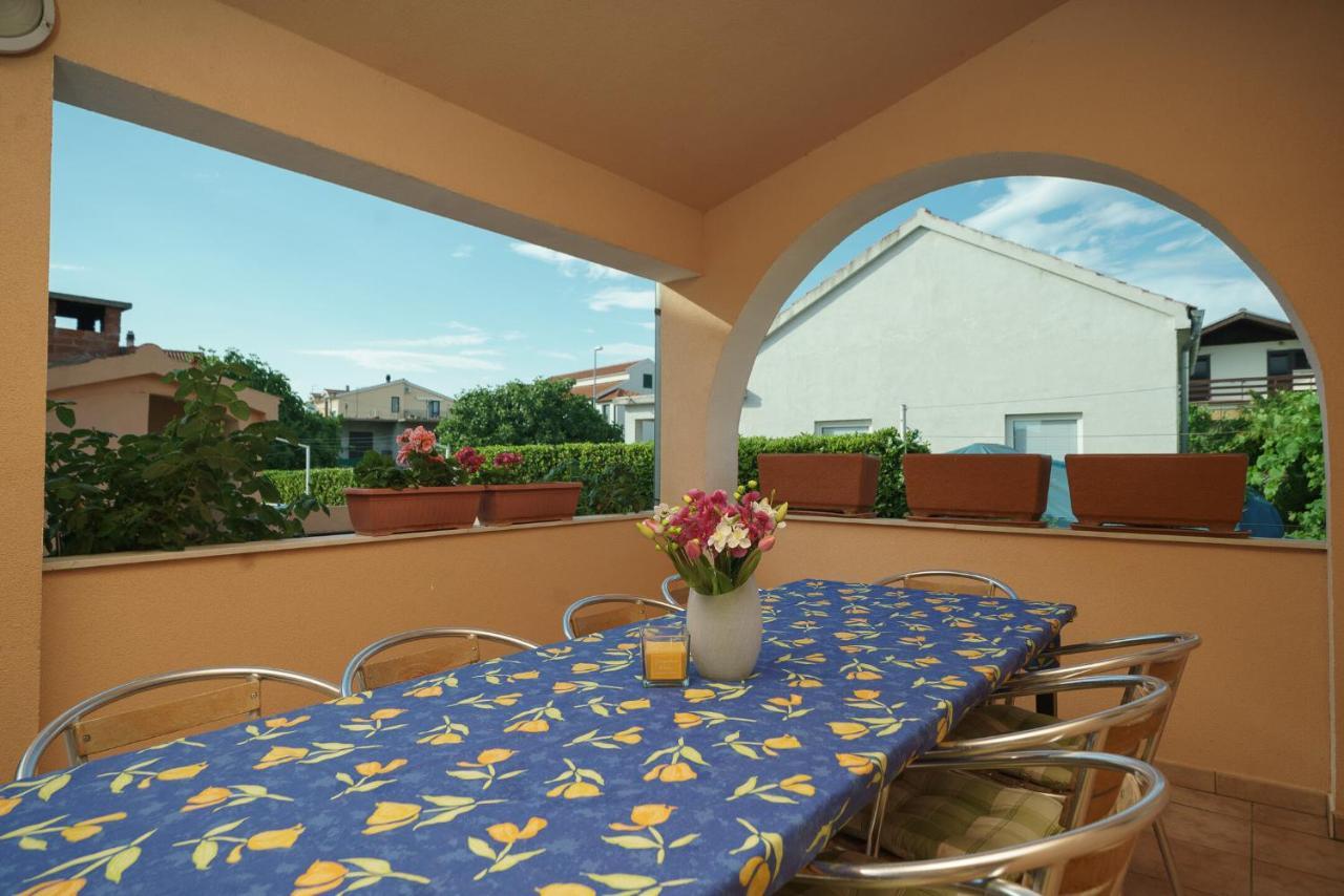 Apartmani Nedoklan ซรีมา ภายนอก รูปภาพ